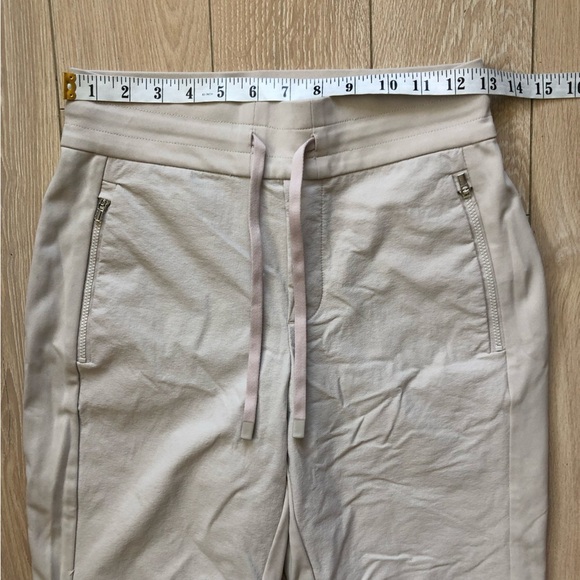 Athleta Headlands Hybrid Trek Jogger in Birch Gray Women’s Size 2/P - Picture 3 of 15